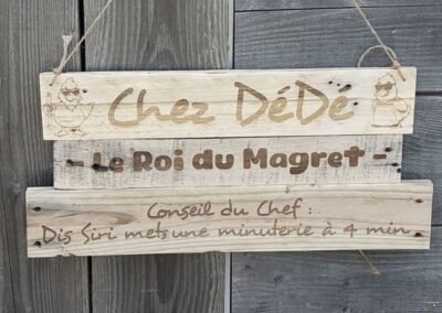 Panneau en bois de palette personnalisé – Déco murale artisanale sur mesure